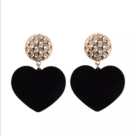 Black heart 🖤 NWT - Picture 3 of 3